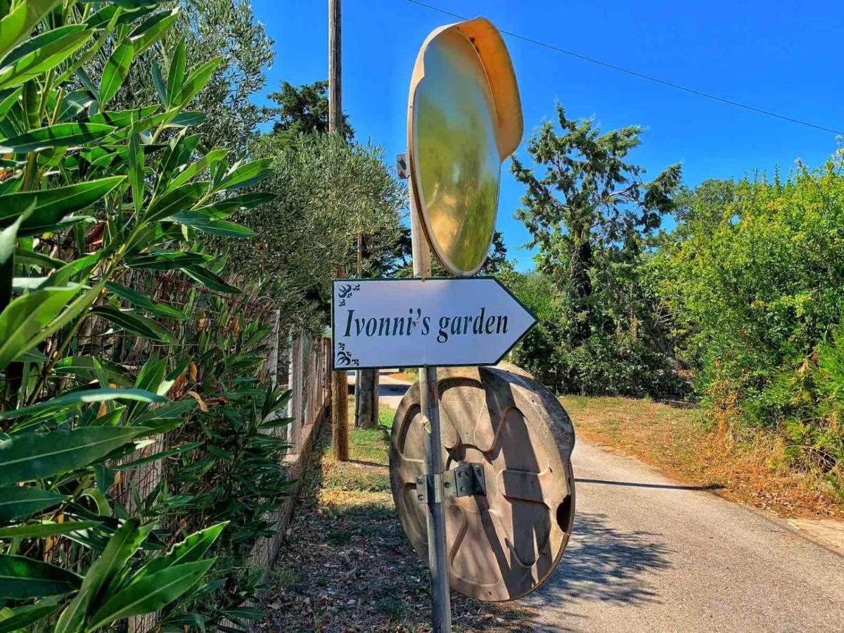 Vila Ivonnis Garden Mesimvria  Exteriér fotografie